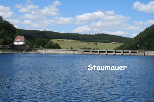 Staumauer Diemelsee