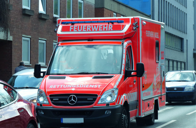 010 Die roten Helfer in der Not